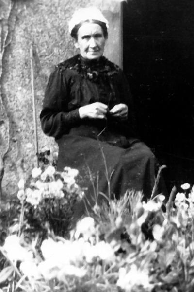 Hannah Moore - knitting.jpg - Hannah Dinsdale nee Moore, 1838-1918. Great Grandmother of the present William Armistead. Hannah lived most of her life at Camm Houses, later moving to Long Preston following the suspicious death of her son in law, William Armistead.